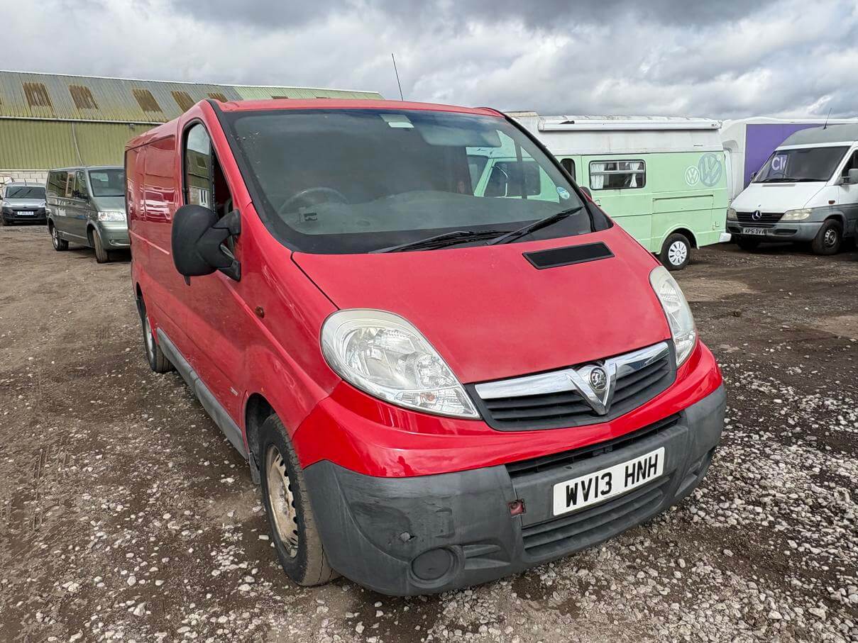 2013 Vauxhall Vivaro Trafic Ecoflex 72k 2.0 Cdti Lwb needs clutch repair No Vat