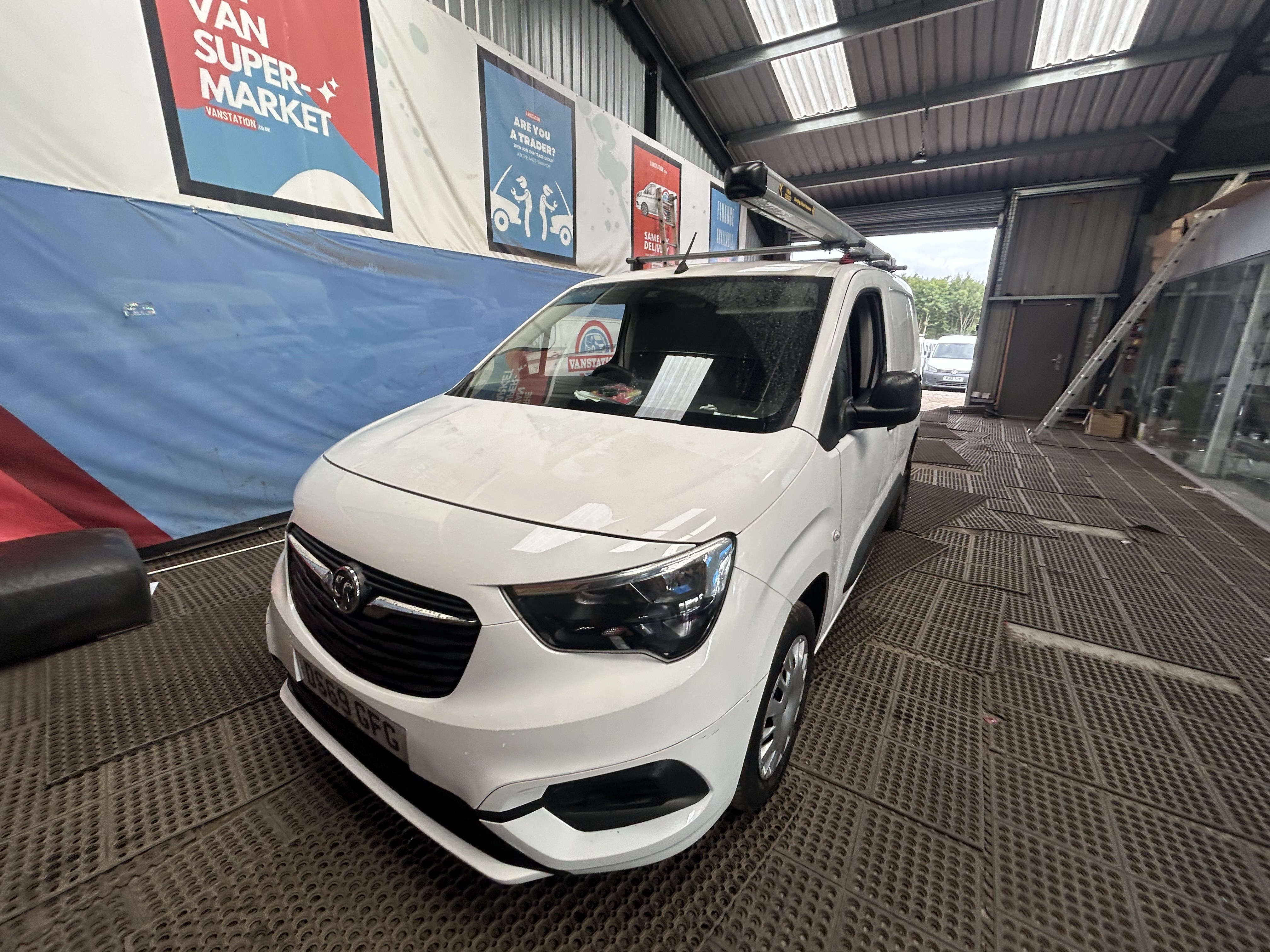 69 Plate Vauxhall Combo 2300 Sportive 76k miles 12 months mot Euro 6 No Vat