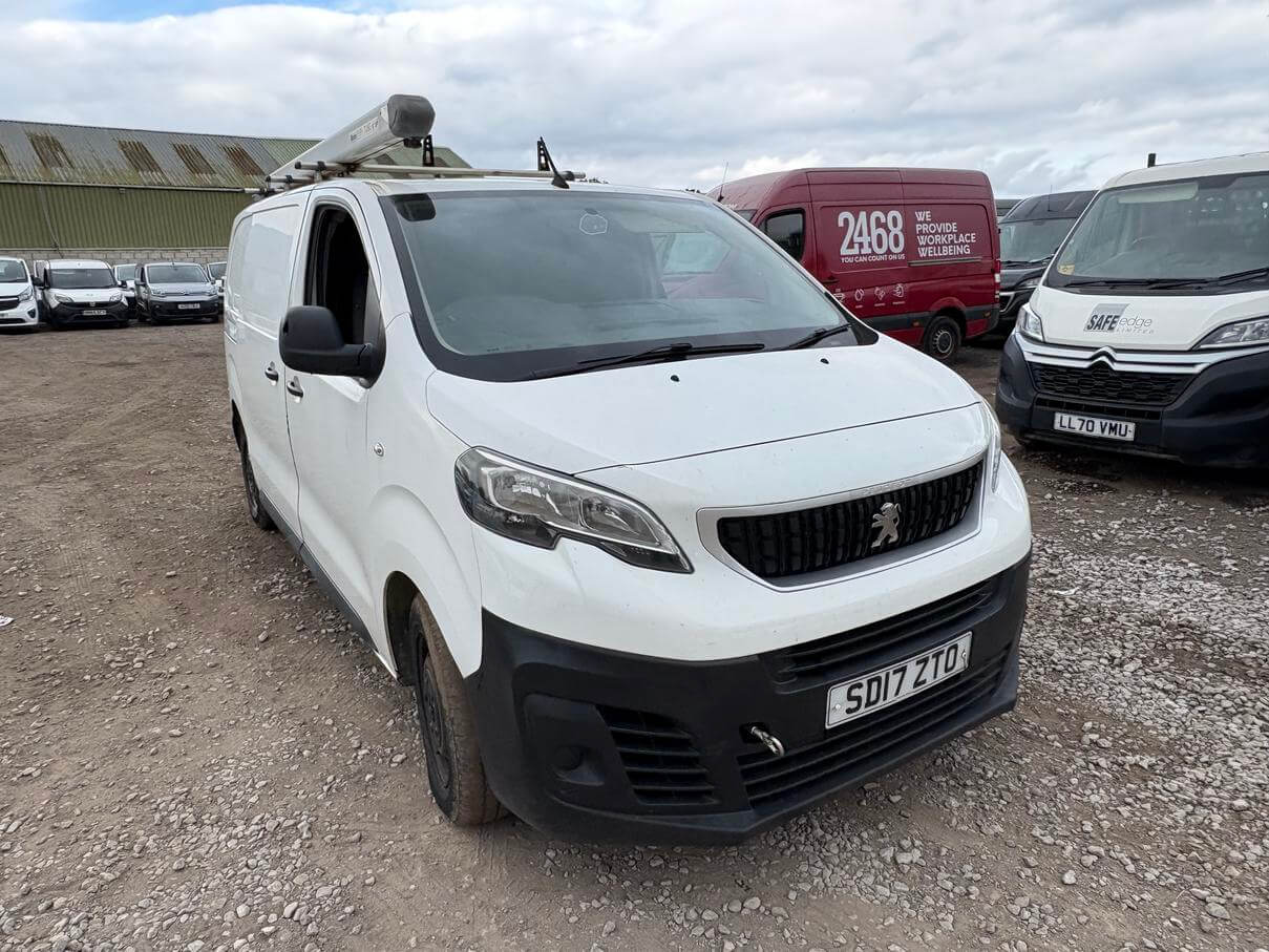2017 Peugeot Expert Professional Blue 2.0 Hdi engine knocking repair Euro6 No Vat