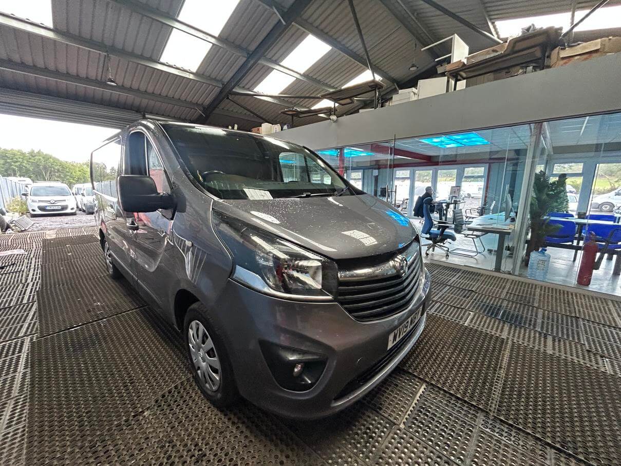 2019 Vauxhall Vivaro Trafic Sport 1.6 Bt S/S 57k low miles Euro 6 No Vat bargain UK VIN: W0VF7D603KV621720 Year Manufactured: 2019