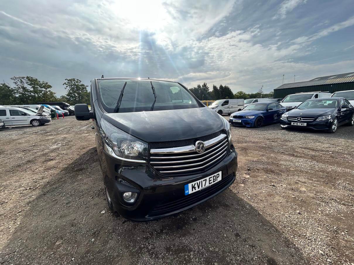 2017 Vauxhall Vivaro Trafic Sportive 1.6 Cdti Bi-T S/S lwb black Euro 6 No Vat