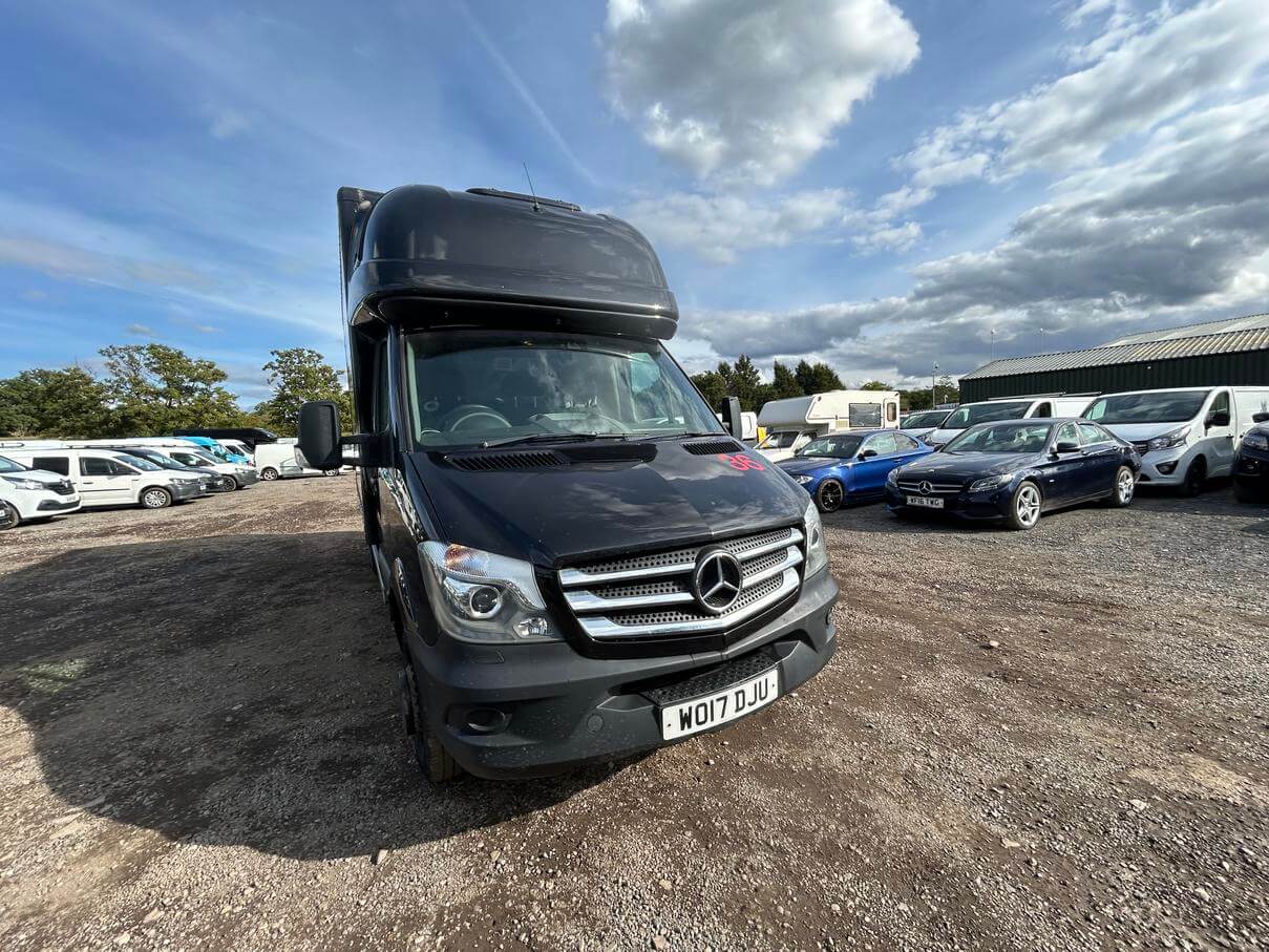 2017 Mercedes Sprinter 516 2.2 cdi ULEZ Luton box van sleeper pod cab Vat Inc