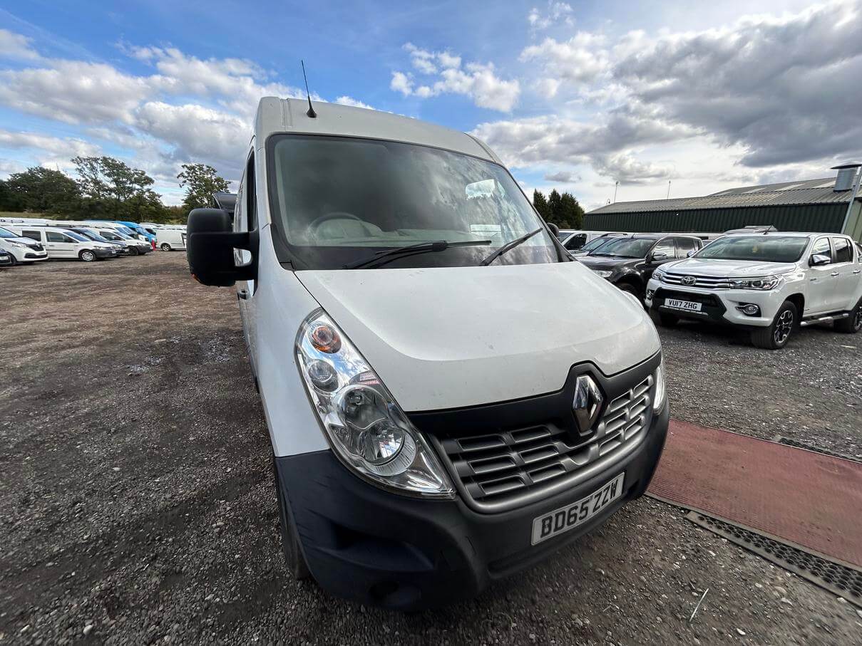 65 Plate Renault Master Lm35 2.3 Dci lwb 120k miles needs breaks repair No Vat