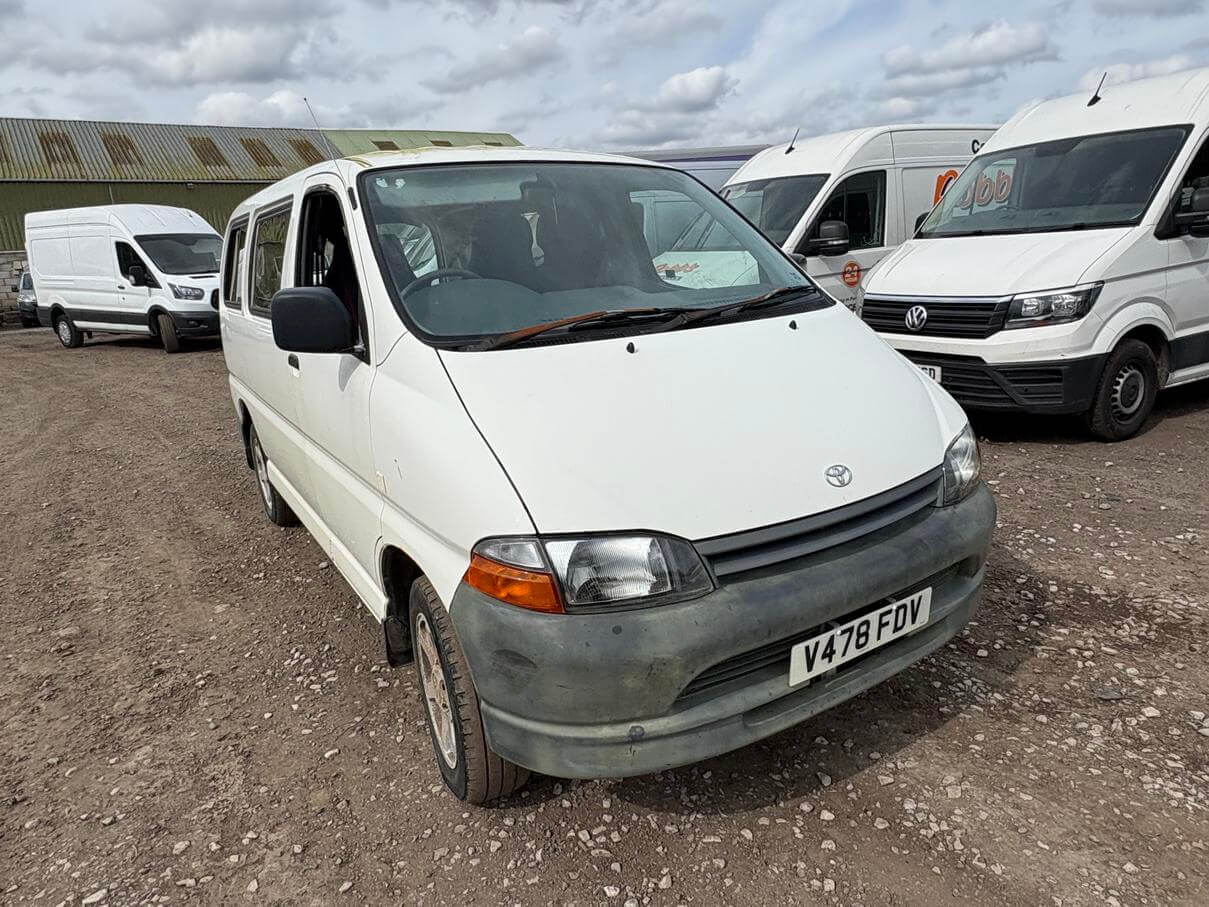 1999 Toyota Hi-Ace Hiace Powervan 2.5D camper mot failure needs repairs No Vat