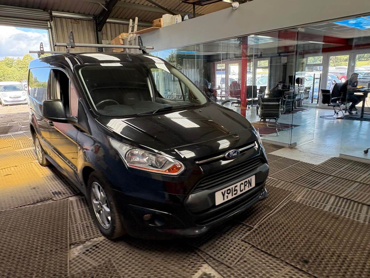 2015 Ford Transit Connect 200 Limited black leather nice  3 seater No Vat bargain
