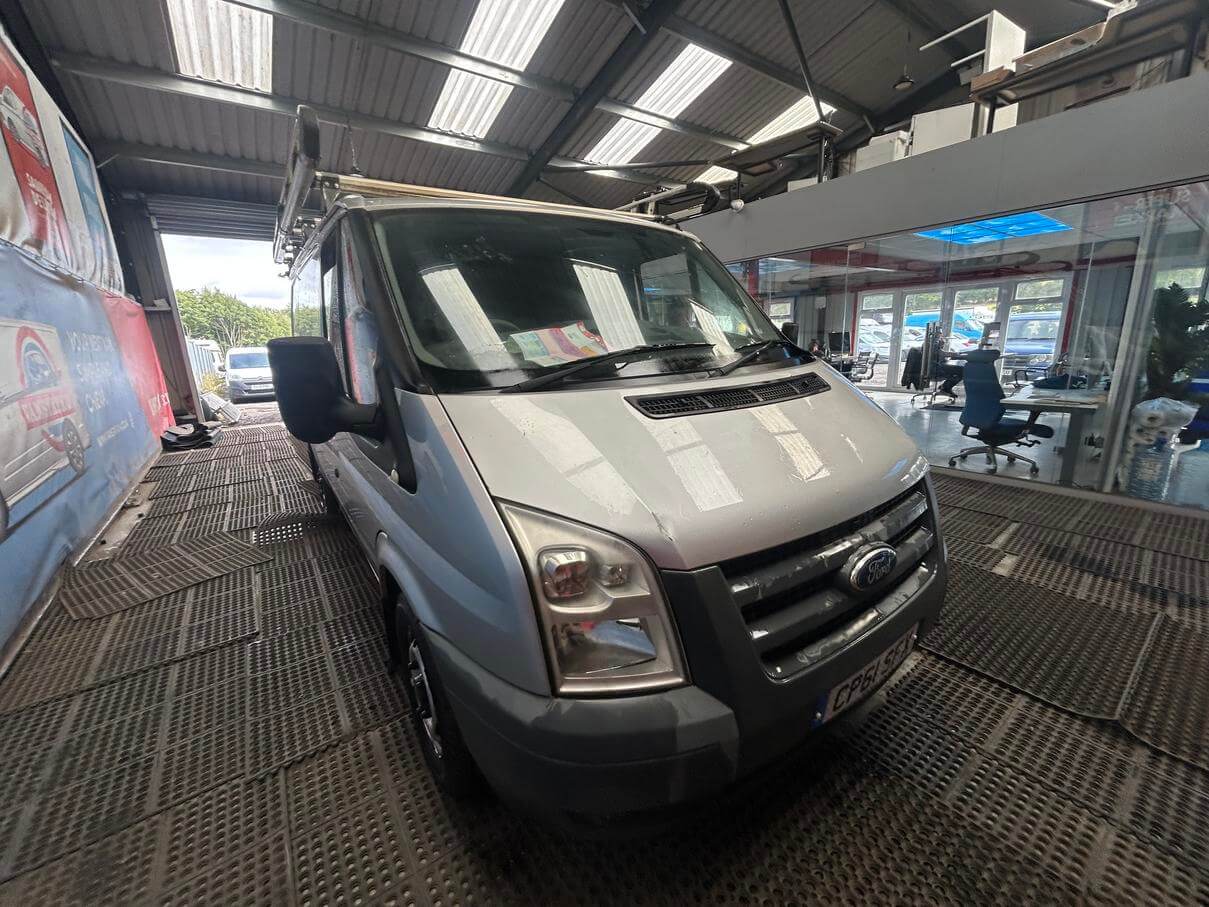 61 Plate Ford Transit 2.2 85 T260 Silver roof rack 93k  low miles No Vat bargain
