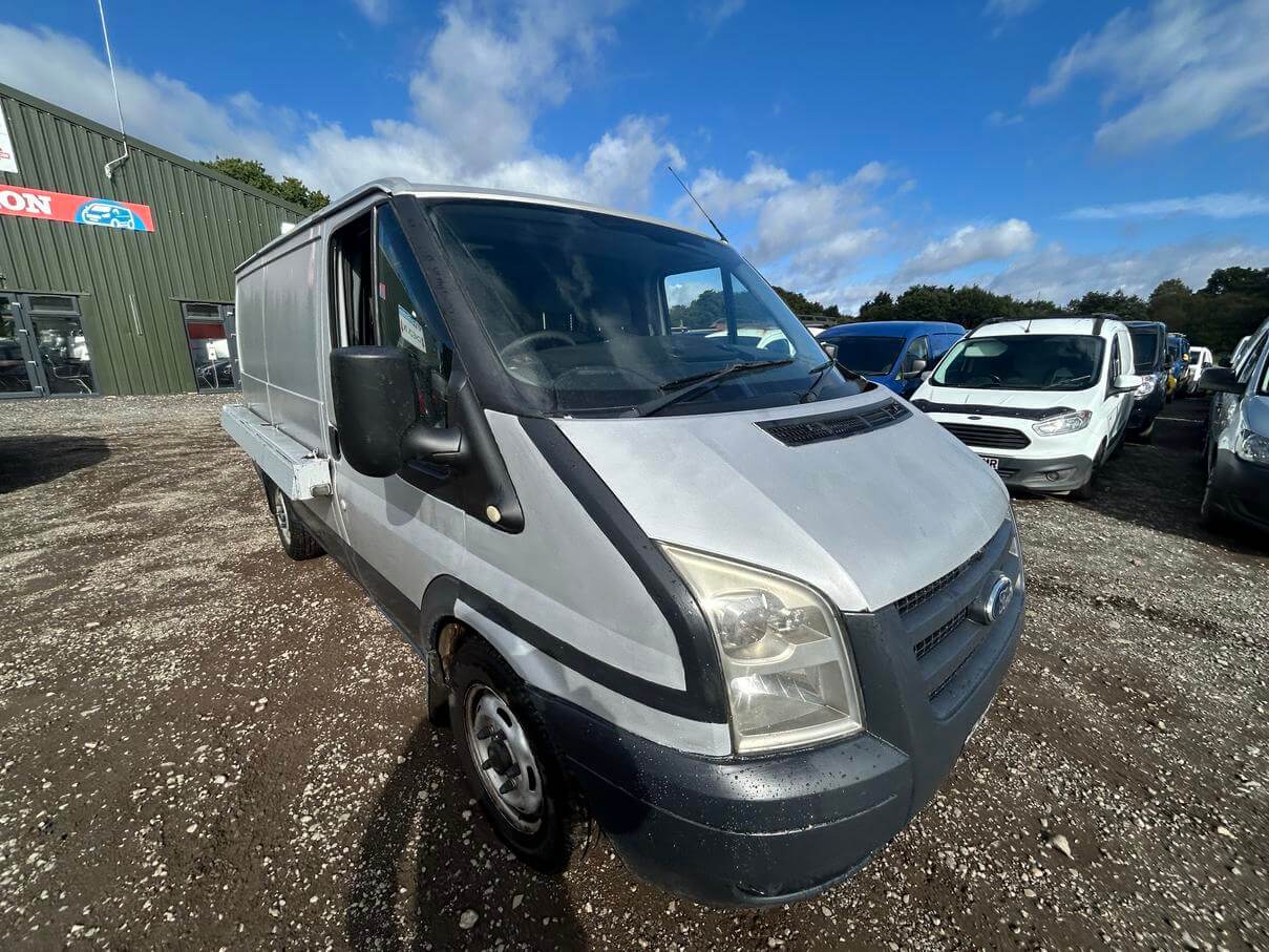 61 Plate Ford Transit 2.2 tdci 85 T280 Swb Fwd silver moted drive away No Vat