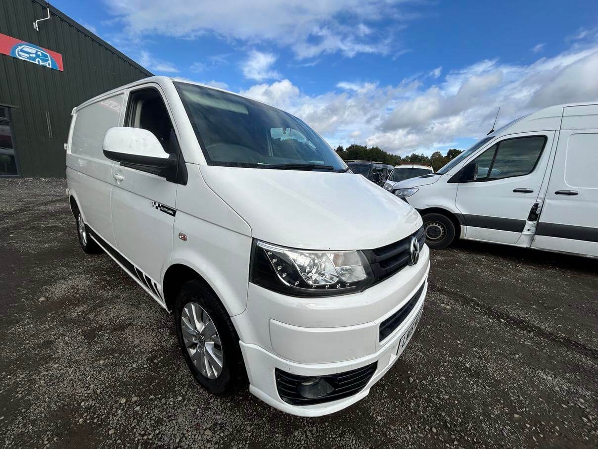 2015 Volkswagen Transporter T30 Highline 140 Automatic top spec No Vat bargain