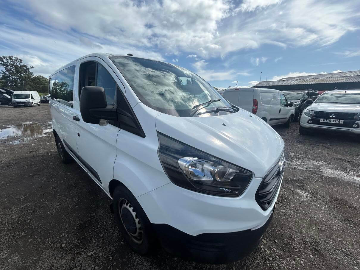 68 Plate Ford Transit Custom 320 2.0 tdi Ecoblue 9 seater minibus Euro 6 Vat Inc