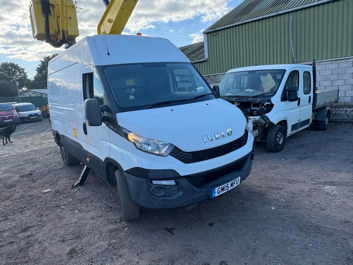 2015 Iveco Daily 35S13 Mwb cherry picker 30k super low miles fresh mot No Vat
