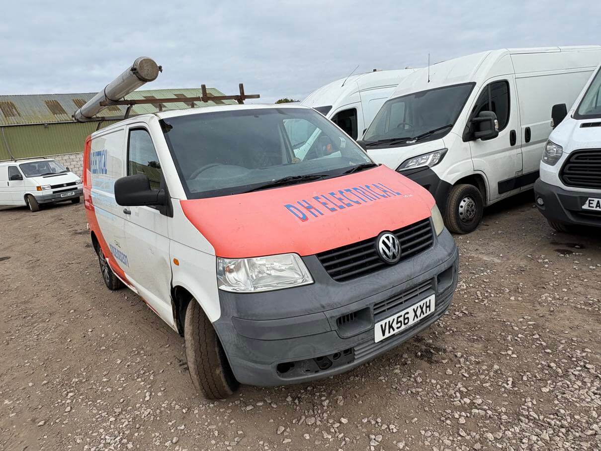 56 Plate Volkswagen Transporter T26 T5 1.9Tdi none runner Cambelt snapped No Vat