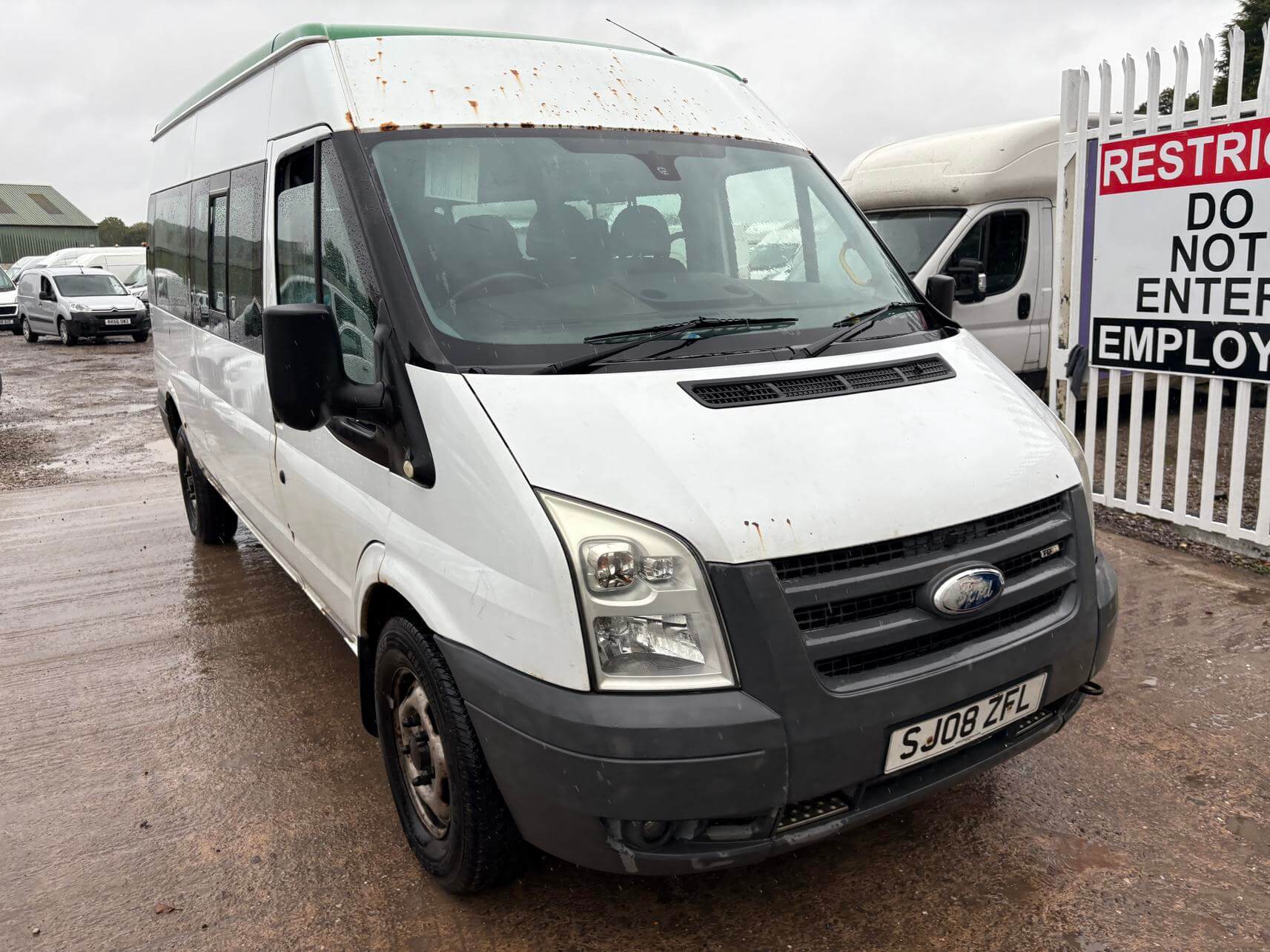 2008 Ford Transit 2.4 TDCI rwd 15 seater minibus 81k low miles excellent runner