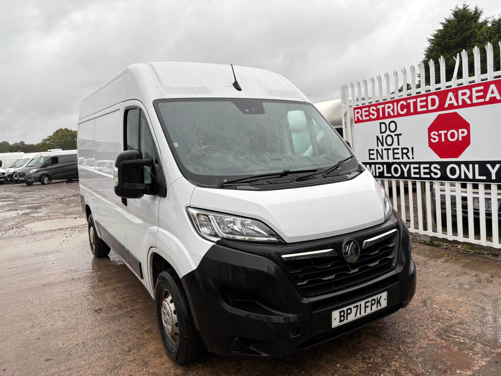 71 Plate Vauxhall Movano Master L2H2 Dynamic 2.3 CDTI noisy chain Euro 6 No Vat