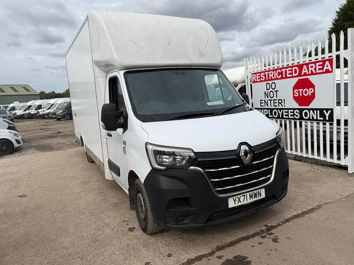 71 Plate Renault Master Movano 2.3dci Lwb Luton low loader 1owner Euro 6 Vat Inc