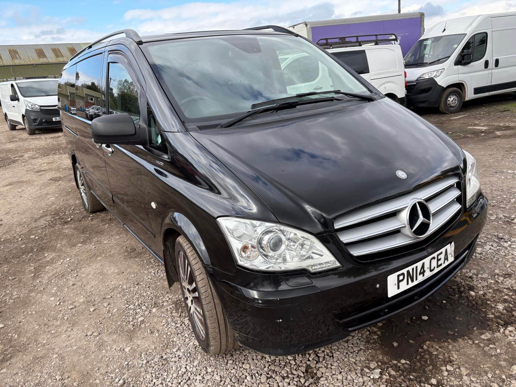 2014 Mercedes Vito 122 black Traveliner 8 seater minibus drives needs repair
