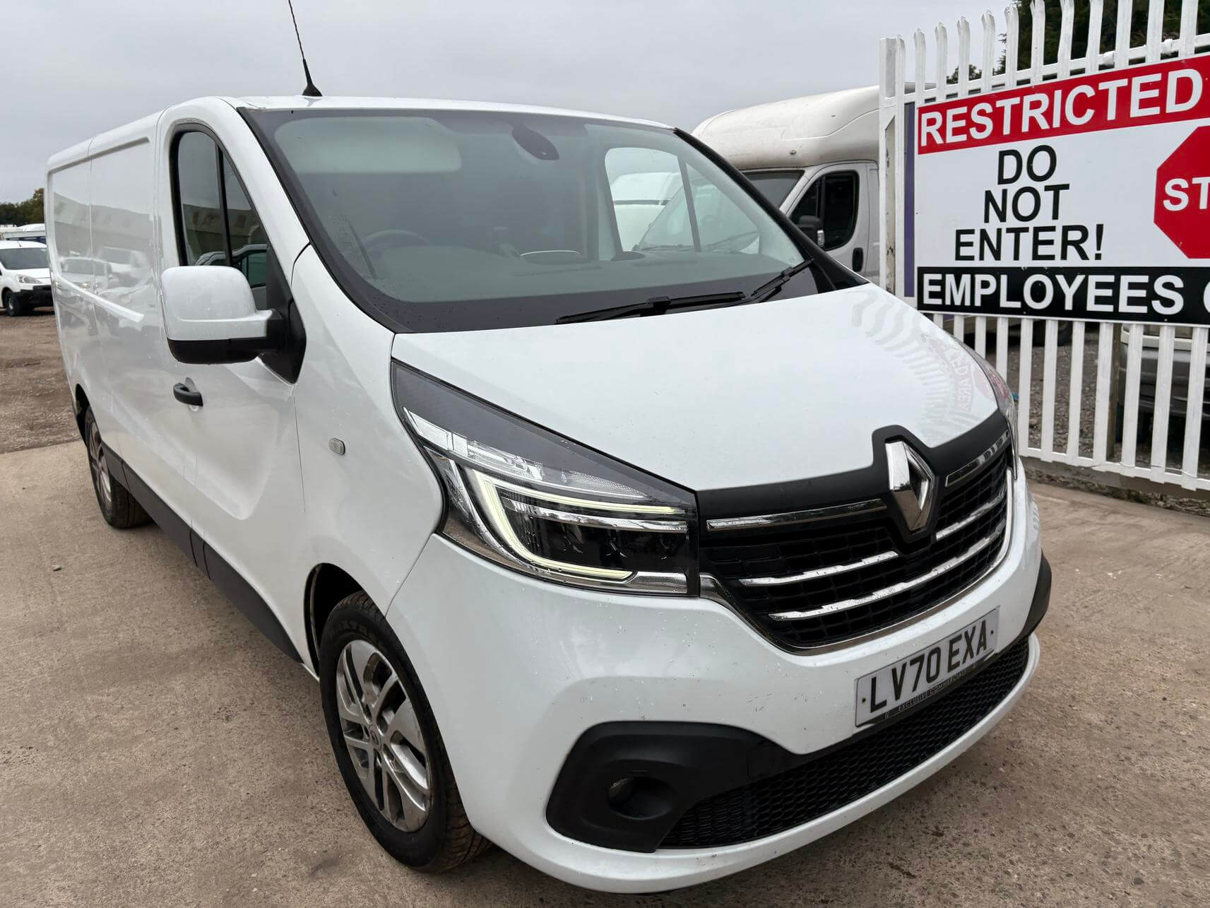 70 Plate Renault Trafic Ll30 Lwb Sport Energy 2.0 Dci 83k miles Euro 6 Vat Inc