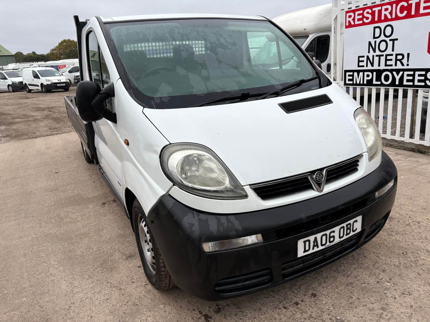 2006 Vauxhall Vivaro Trafic Lowfloor flat bed drop side 1.9 Cdti No Vat bargain