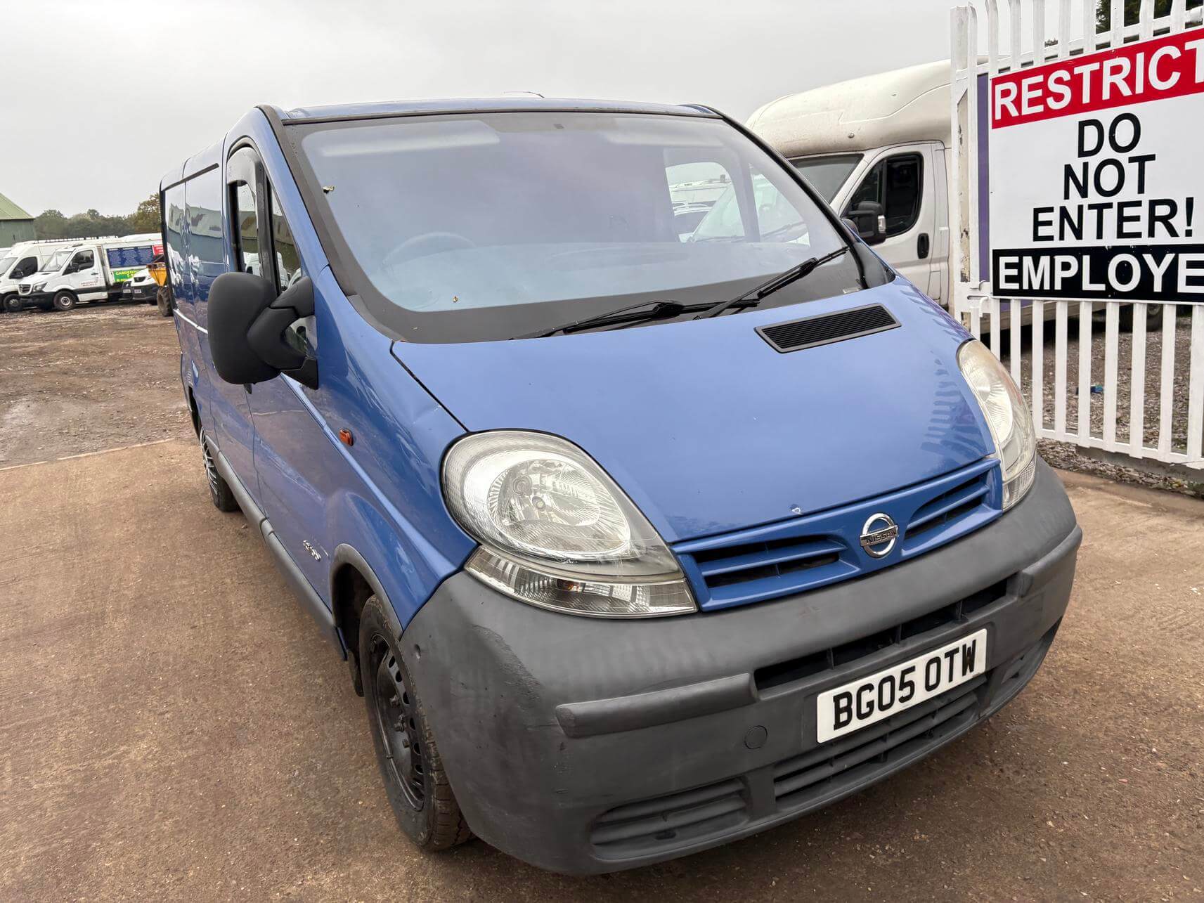 2005 Nissan Primastar Se Vivaro Trafic blue 1.9 cdti Lwb 12 months mot No Vat