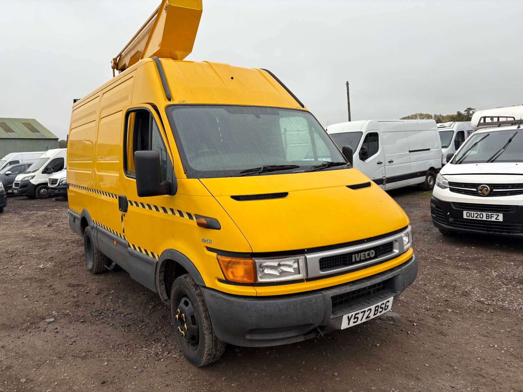 2001 Iveco Daily 2.8 hdi 40C11 cherry picker 12 months mot 98k miles No Vat