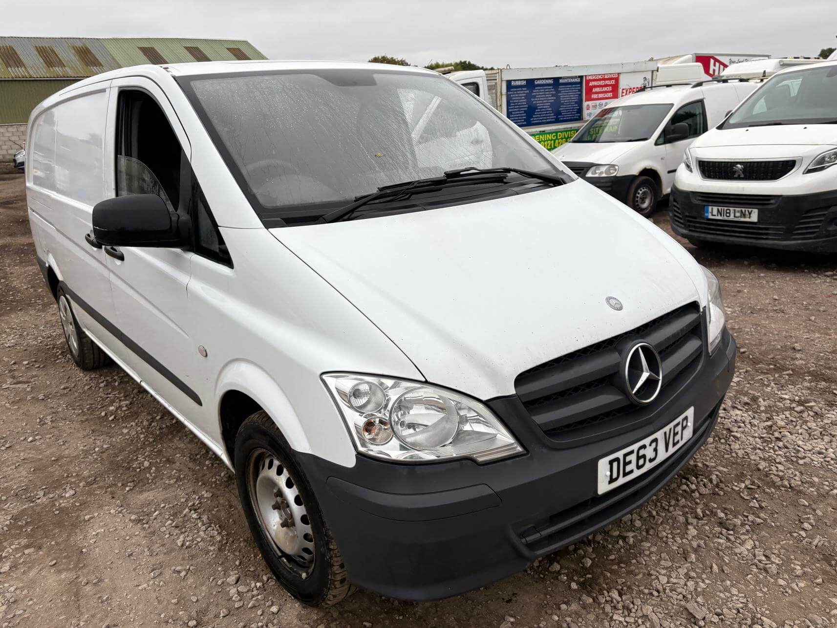 63 Plate Mercedes Vito 113 Cdi twin side doors excellent runner No Vat bargain
