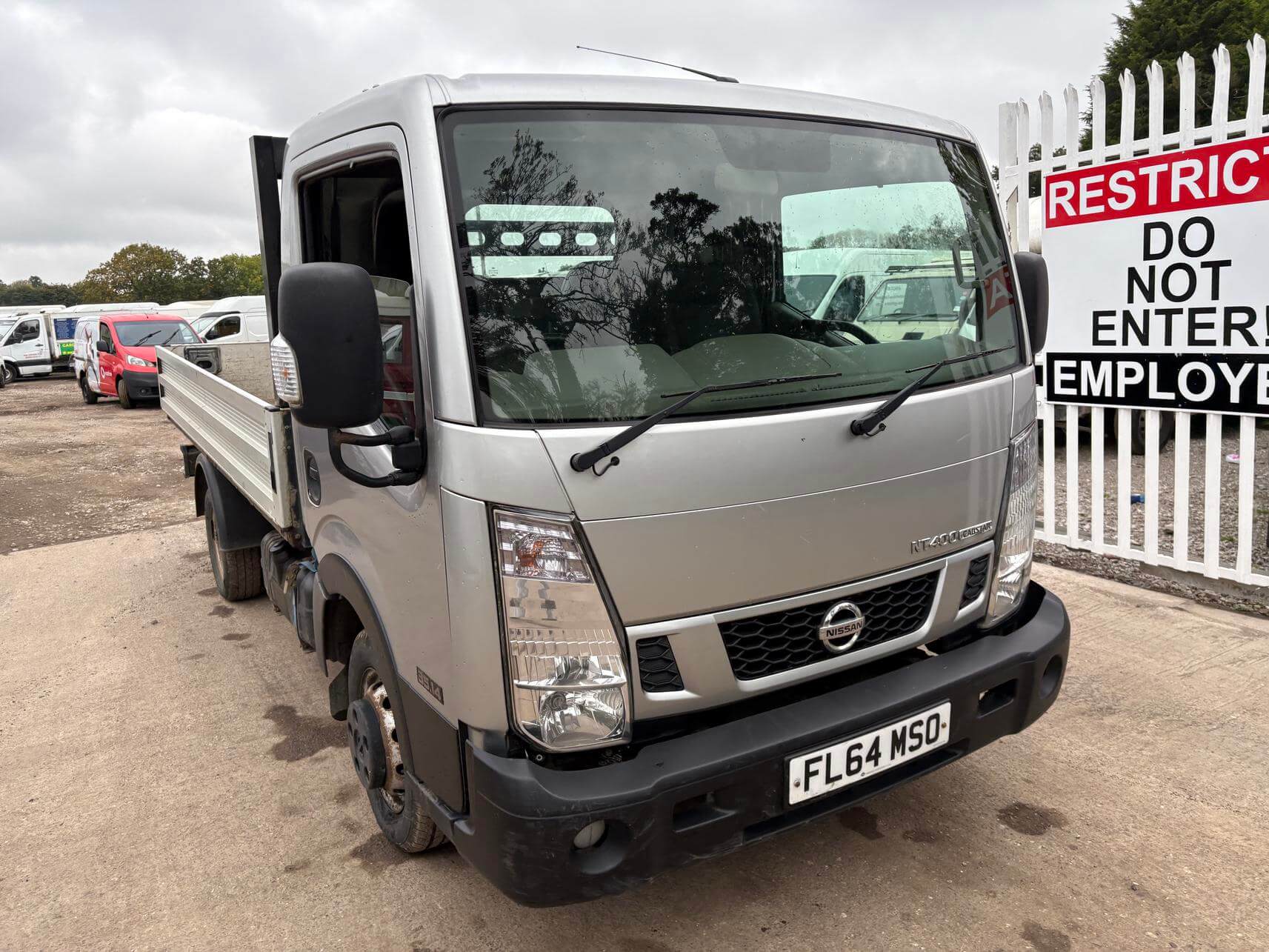 64 Plate Nissan Nt400 Cabstar 35.14 flat bed 2.5 dropside 10 owner Vat Inclusive