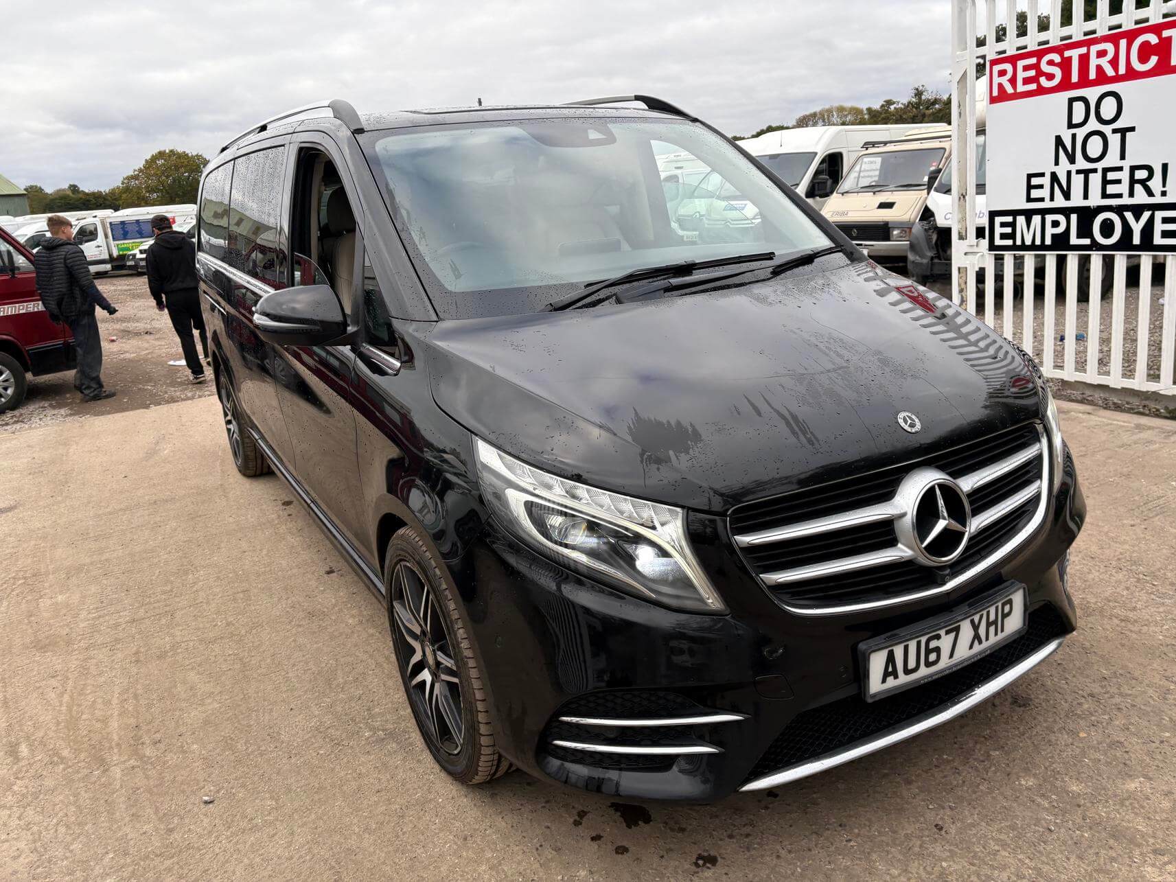 67 Plate Mercedes Vito V250 Amg Line Top Spec 8 Seater Minibus Black Automatic