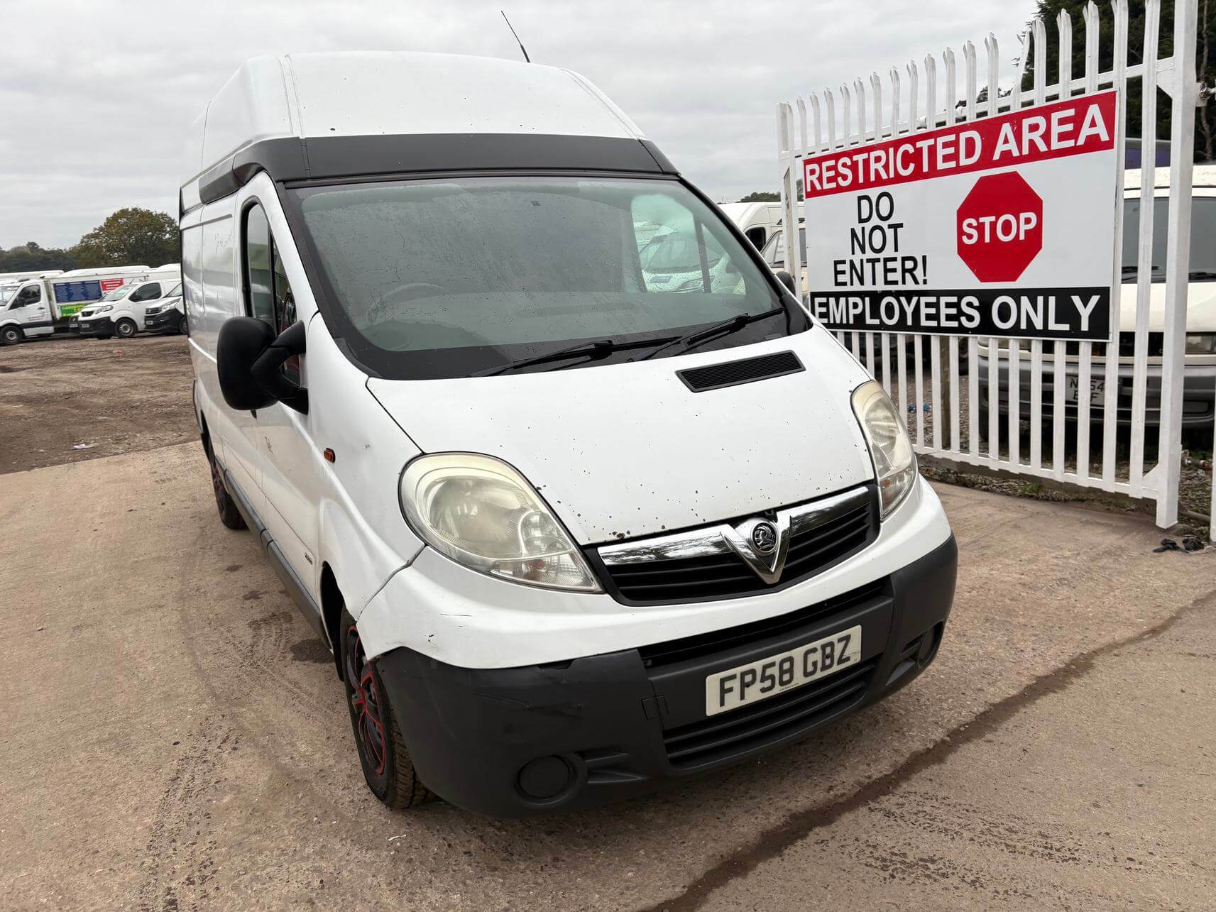 58 Plate Vauxhall Vivaro Trafic 2.0 cdti lwb high top noisy gearbox repair NoVat