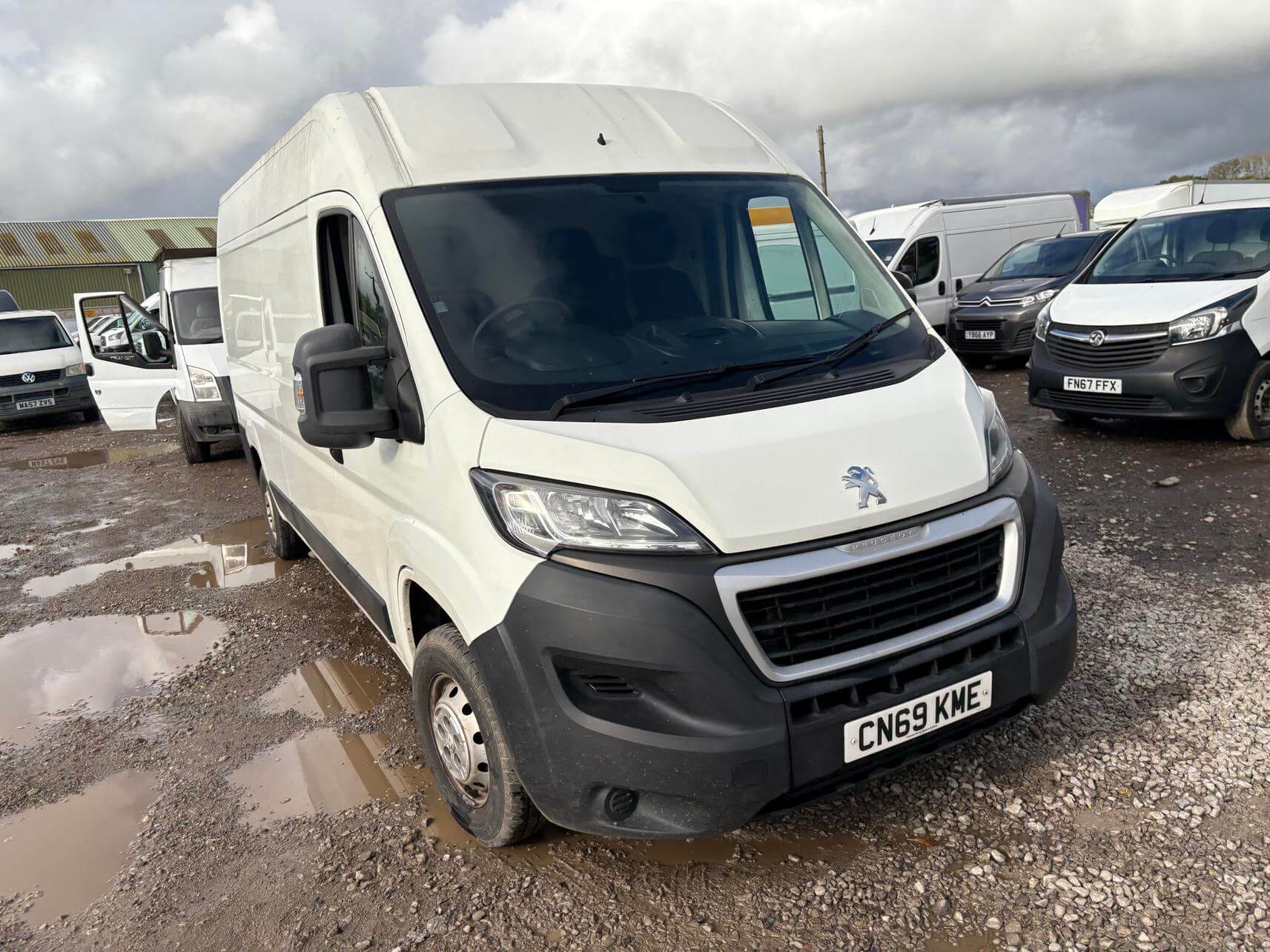69 Plate Peugeot Boxer Professional L3H2 lwb Blue 2.2 Hdi Euro 6 No Vat bargain