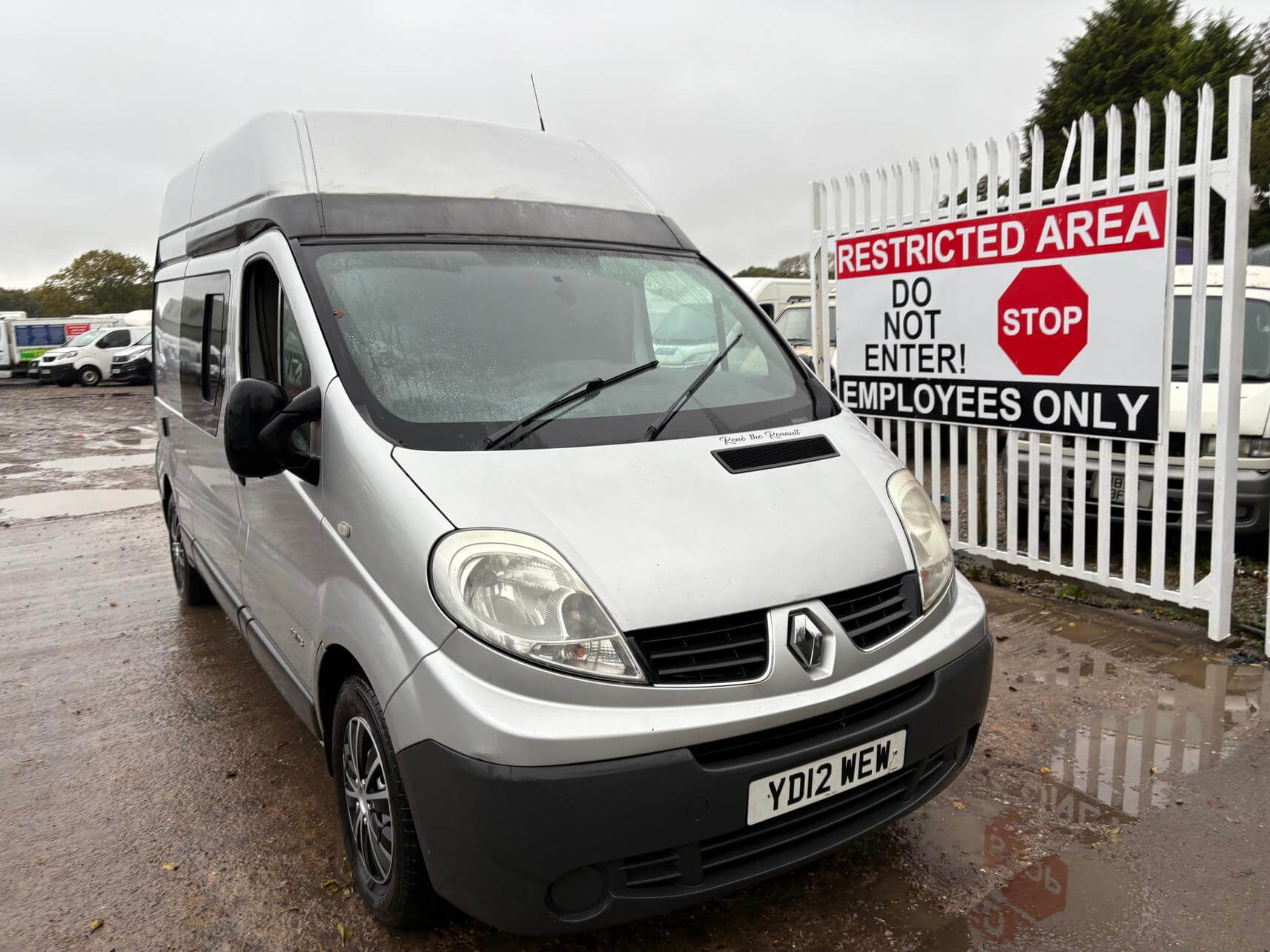 2012 Renault Trafic Vivaro 2.0 Dci silver Lwb high top camper conversion No Vat