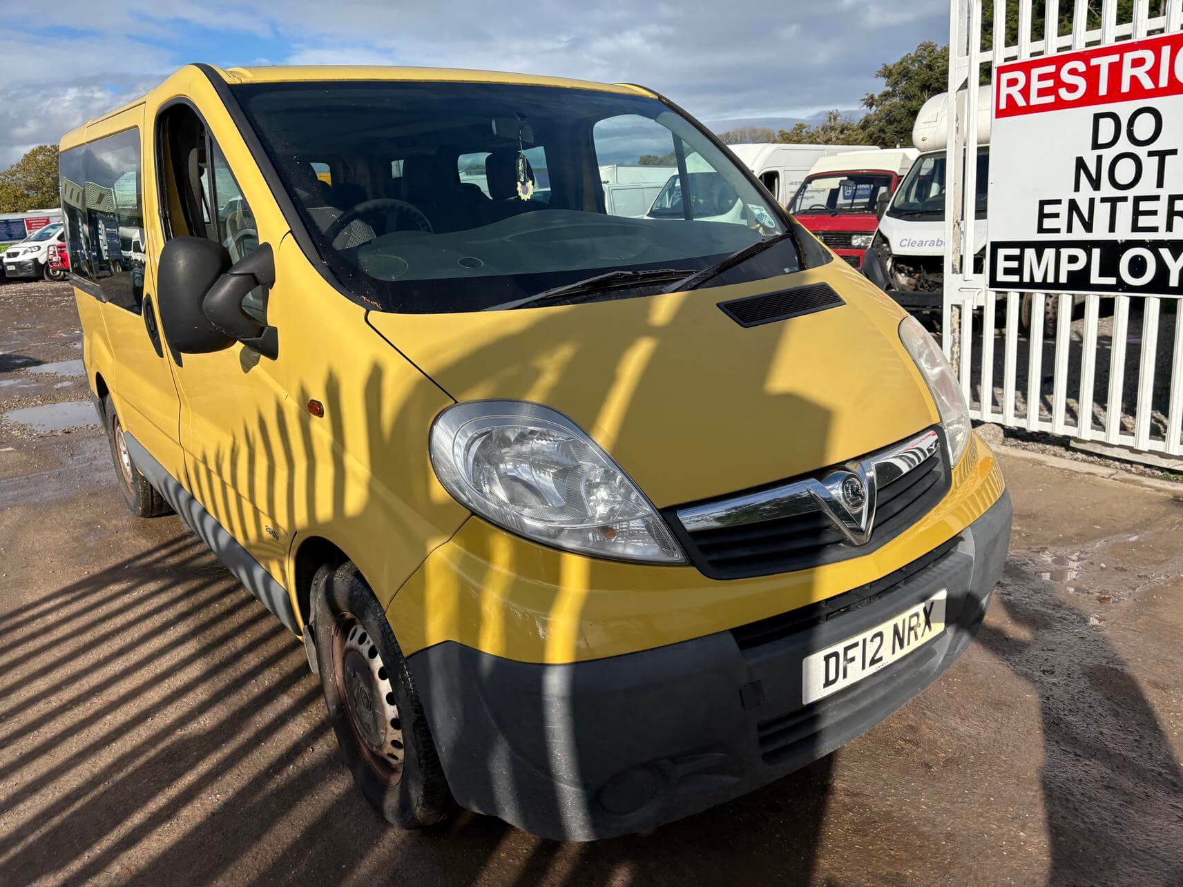 2012 Vauxhall Vivaro Trafic Ecoflex 9 seater minibus fresh mot 117k miles no vat