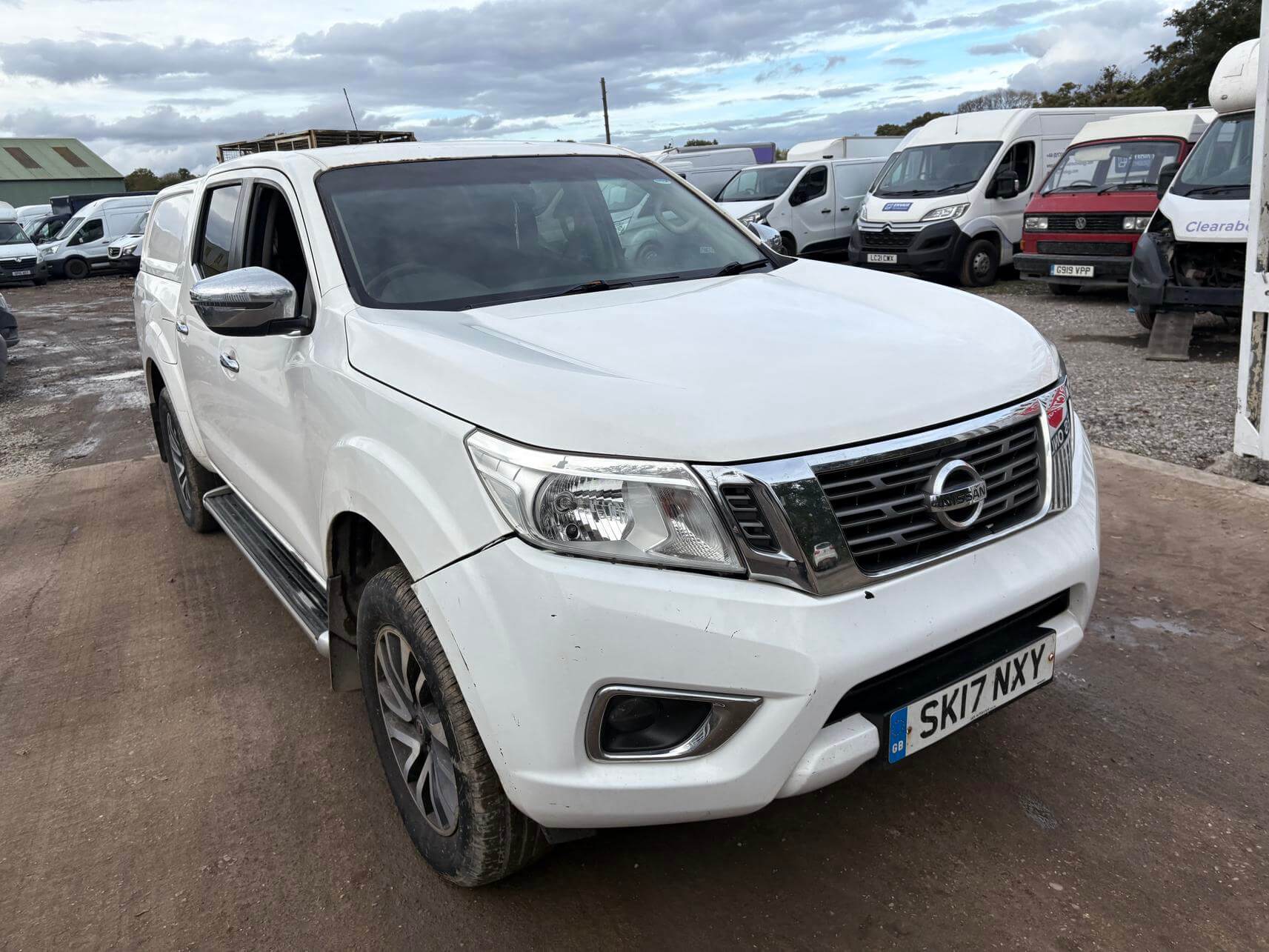 2017 Nissan Navara N-Connecta 2.3 Dci manual truck man top  Euro 6 Vat Inclusive