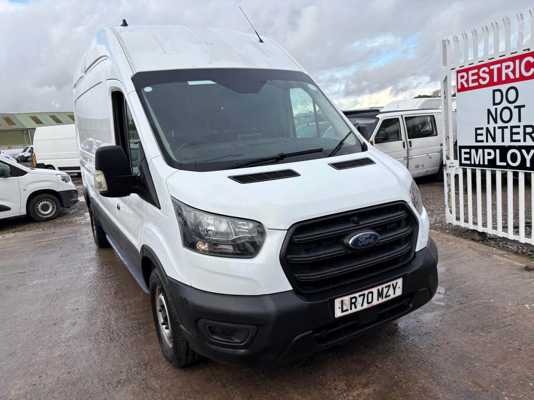70 Plate Ford Transit 350 Lwb high top Ecoblue 50k low miles Euro6 NoVat Bargain