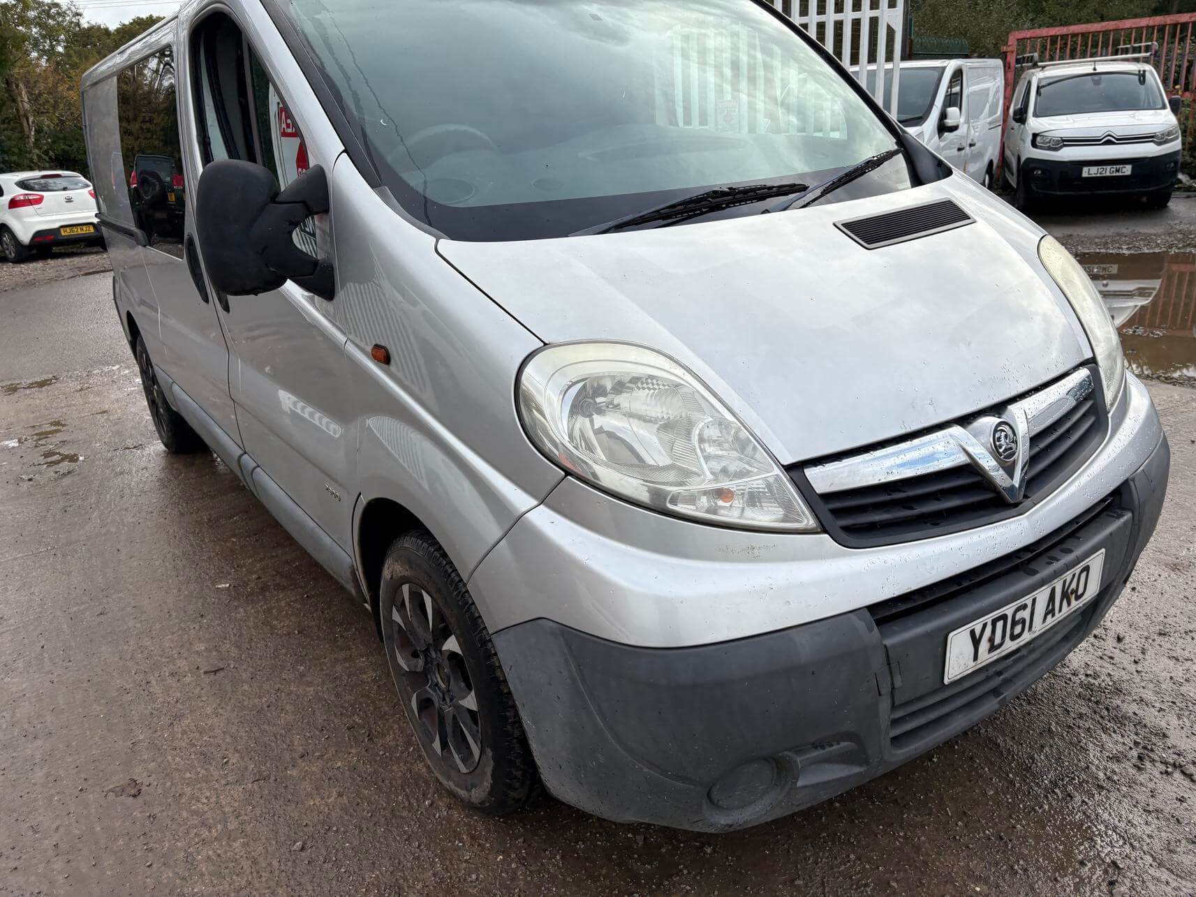 61 Plate Vauxhall Vivaro Trafic 2.0 Cdti Automatic Lwb silver 106k miles No Vat