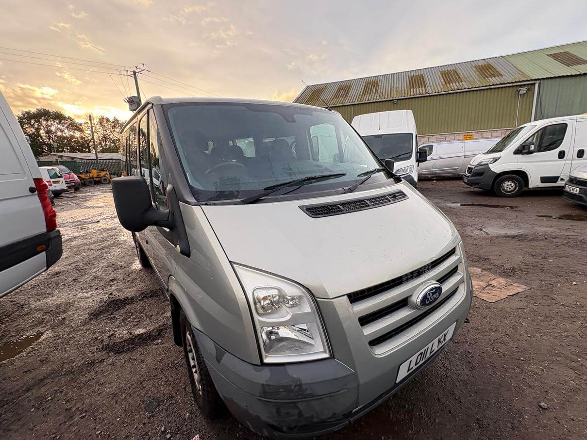 2011 Ford Tourneo Transit 2.2 tdci 115 Silver 9 seater minibus Trend moted NoVat