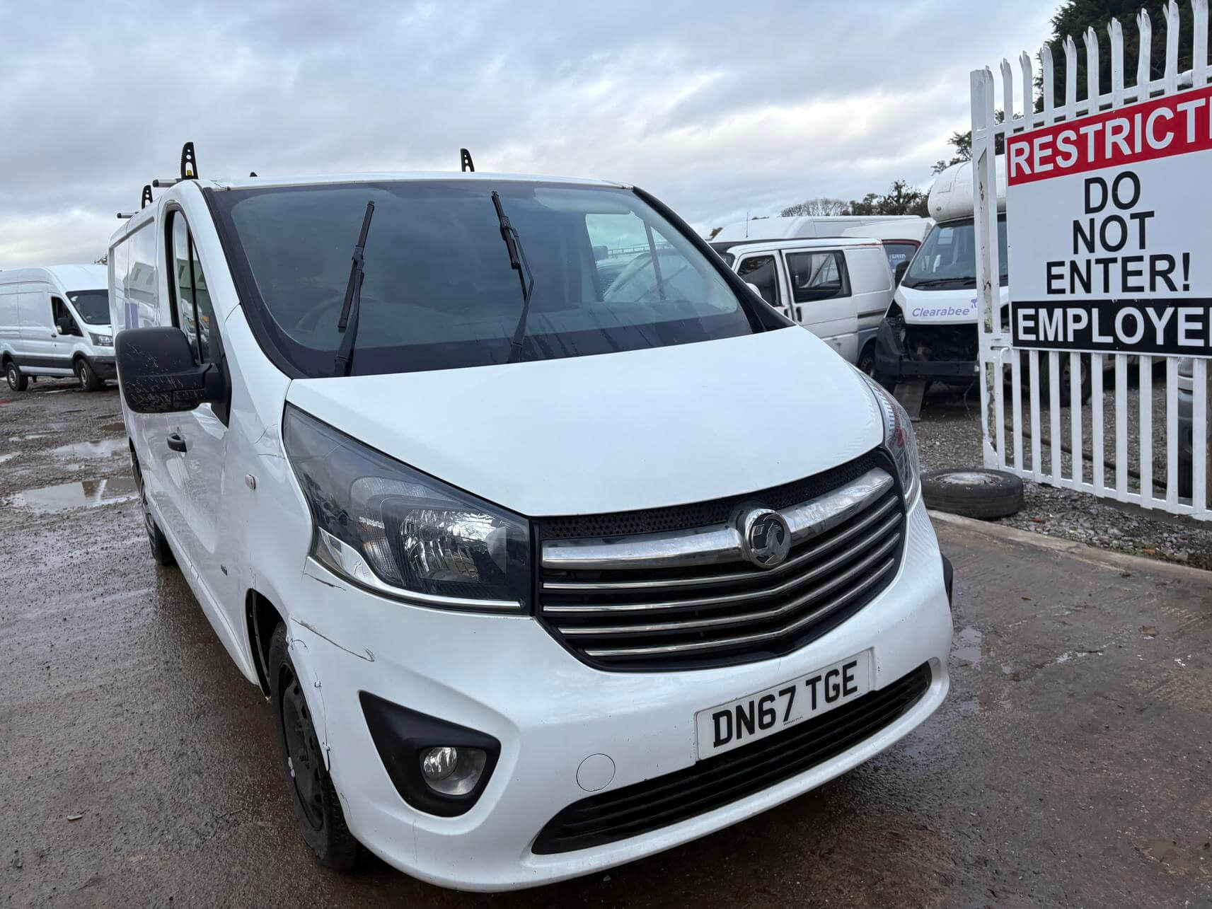 67 Plate Vauxhall Vivaro Trafic Sportive Cdti Lwb 1 owner Euro 6 No Vat bargain
