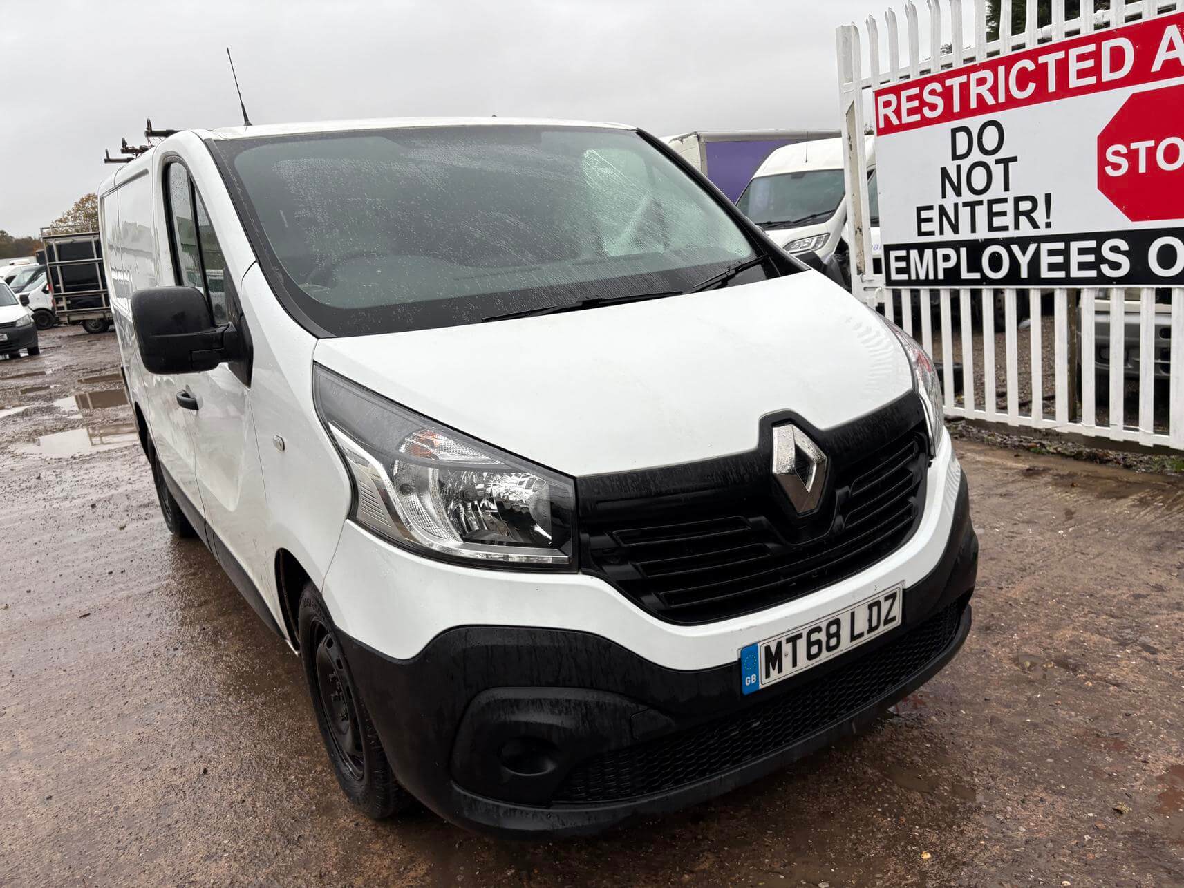 68 Plate Renault Trafic Vivaro Sl27 Business 1.6 Dci 12 months mot Euro 6 No Vat