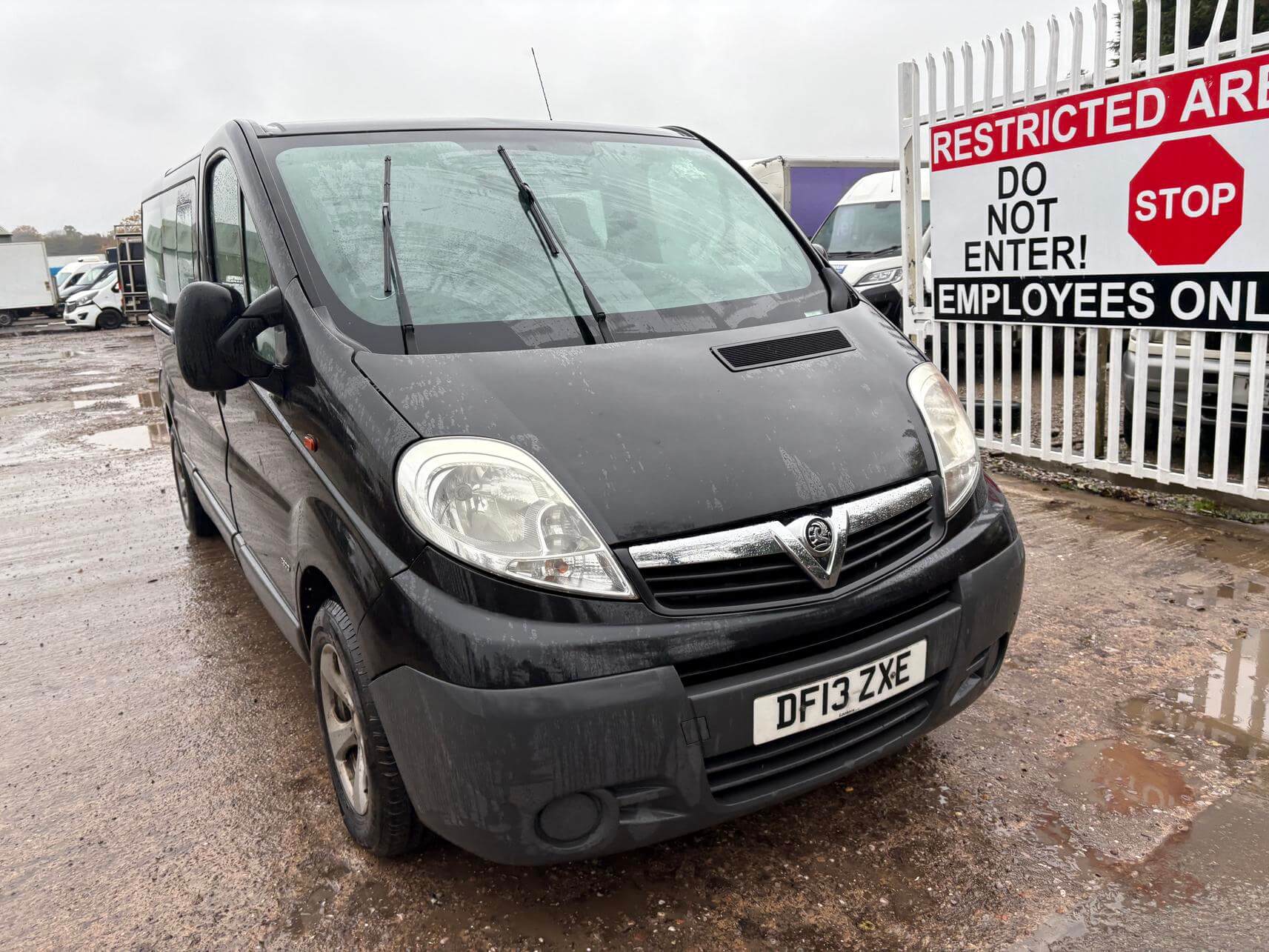 2013 Vauxhall Vivaro Combi 2.0 Cdti Lwb crew cab minibus camper conversion NoVat