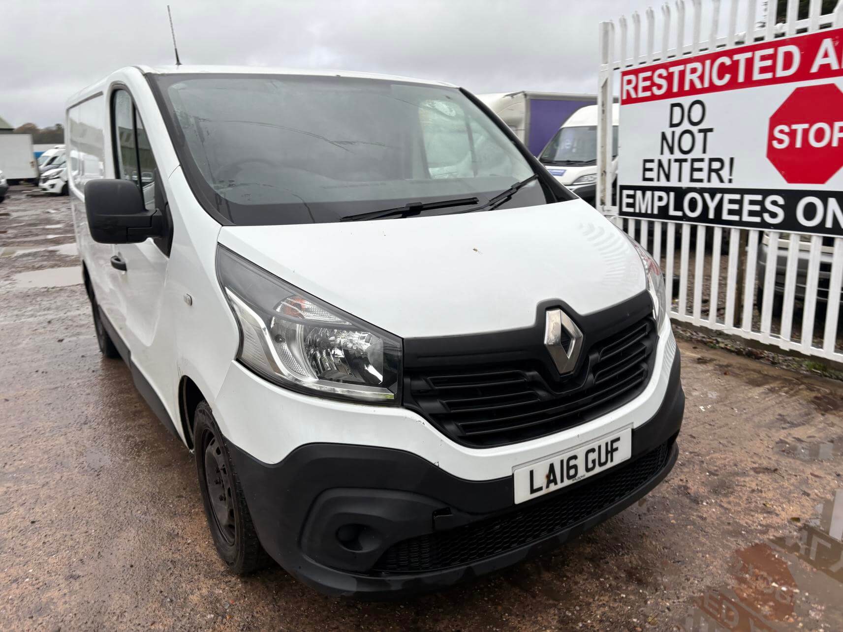 2016 Renault Trafic Vivaro Sl27 Business Energy 1.6 Dci 12 months mot No Vat