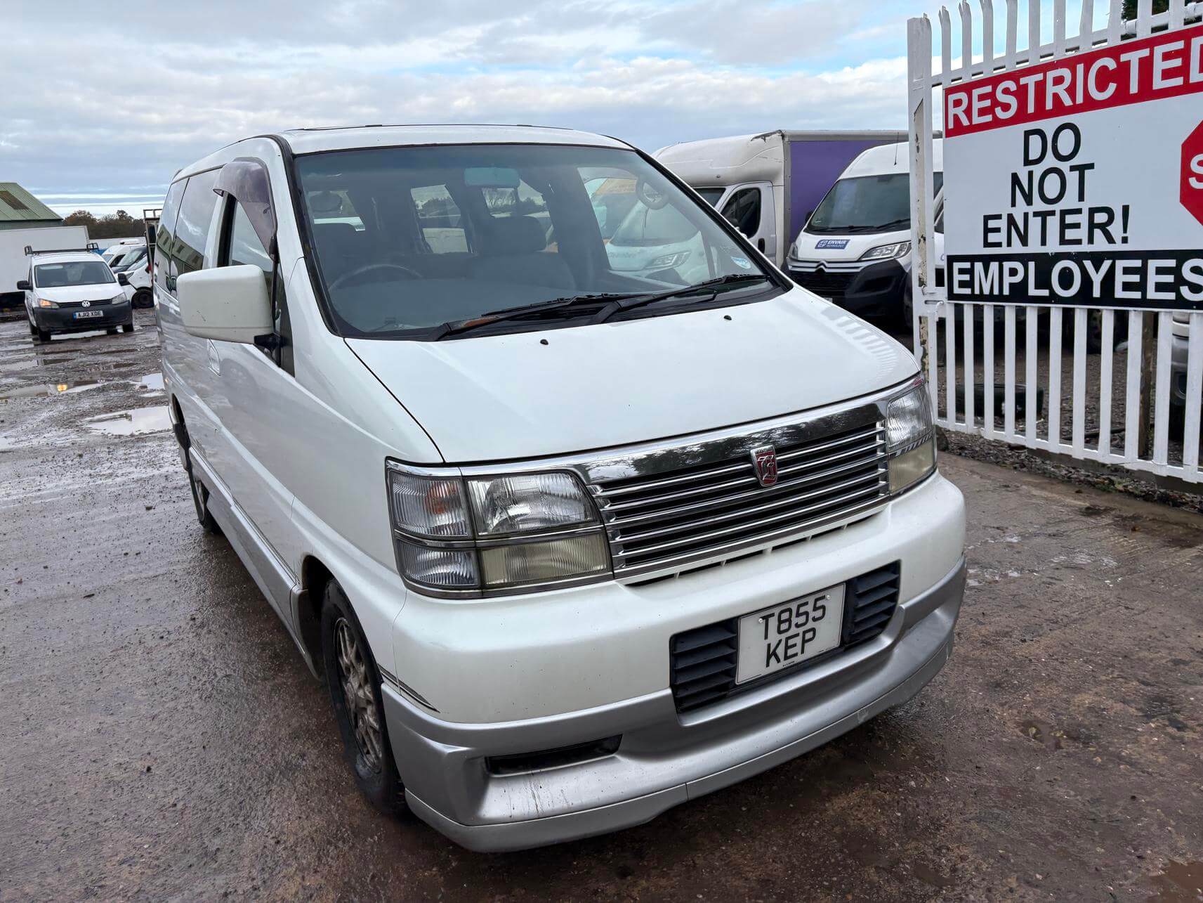 1999 Nissan Elgrand 3.2 automatic 8 seater minibus fresh mot 46k super low miles