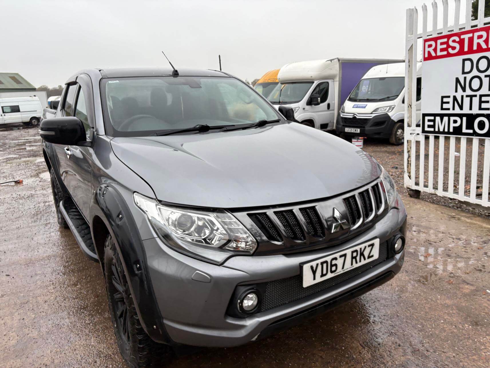 67 Plate Mitsubishi L200 Barbarian 2.5 Di-D 4x4 Navara Euro 6 No Vat bargain