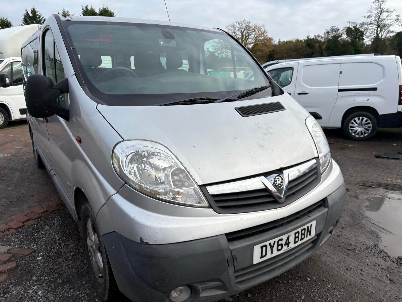 64 Plate Vauxhall Vivaro Trafic 9 seater minibus 67k low miles 2.0 Lwb No Vat