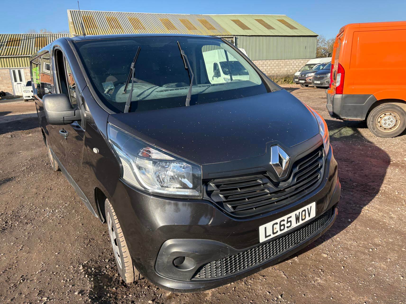 65 Plate Renault Trafic Vivaro Business+ 1.6 Dci starts runs needs turbo No Vat