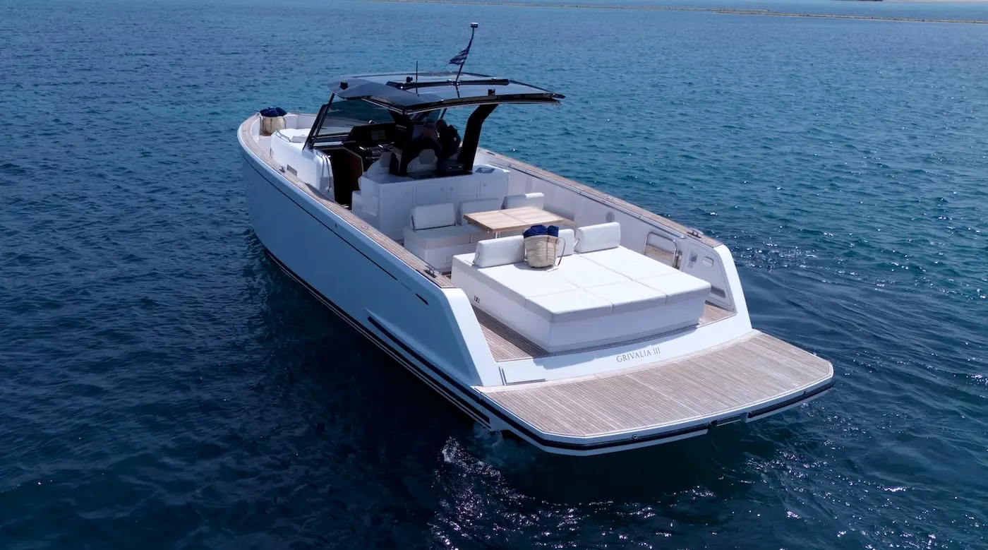 private boat tours and sustainable private cruises Athens, Aegina, Moni, Hydra, Poros, Kea, all inclusive, skipper and crew, powerboat