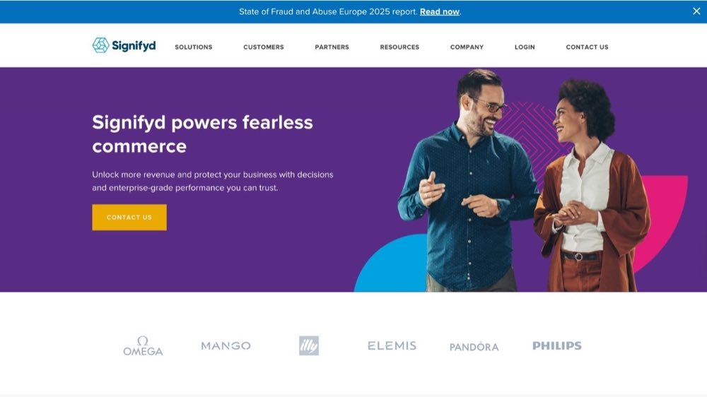 Signifyd commerce protection homepage showing chargeback guarantee on approved orders