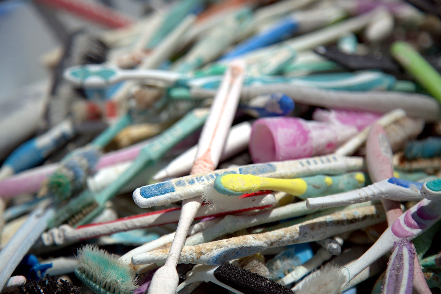 Marine debris and plastic waste in ocean — NOAA Marine Debris Program