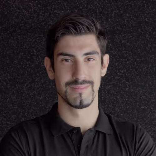 Professeur de Yoga, Pilates, Fitness et Bien-être chez Yoze