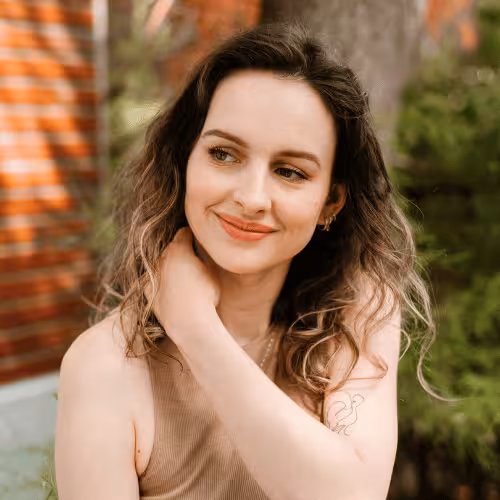 Professeur de Yoga, Pilates, Fitness et Bien-être chez Yoze