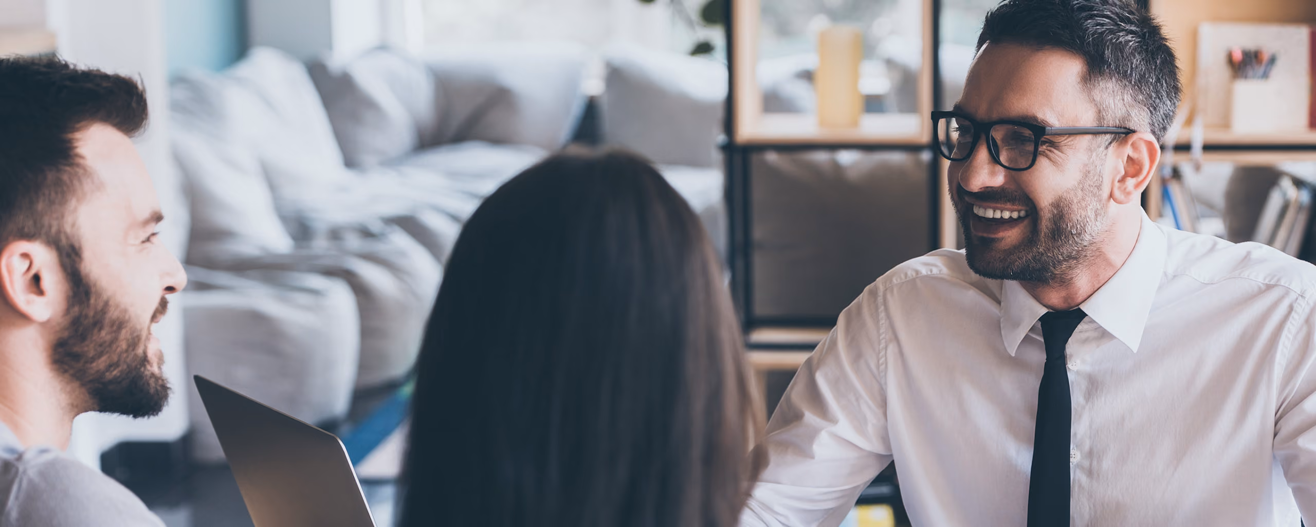 part time real estate agent meeting with clients