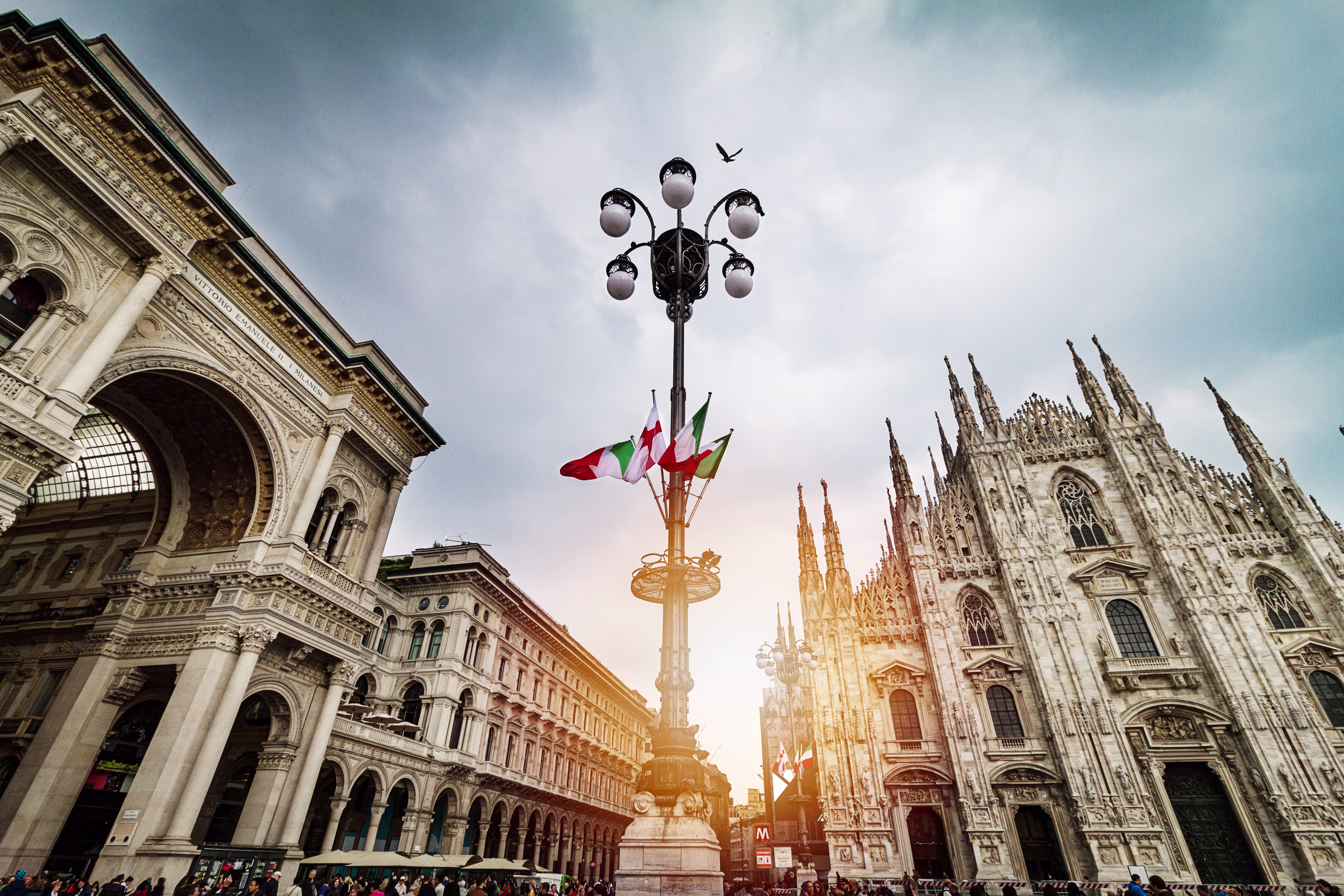 beautiful-panoramic-view-duomo-square-milan-with-big-street