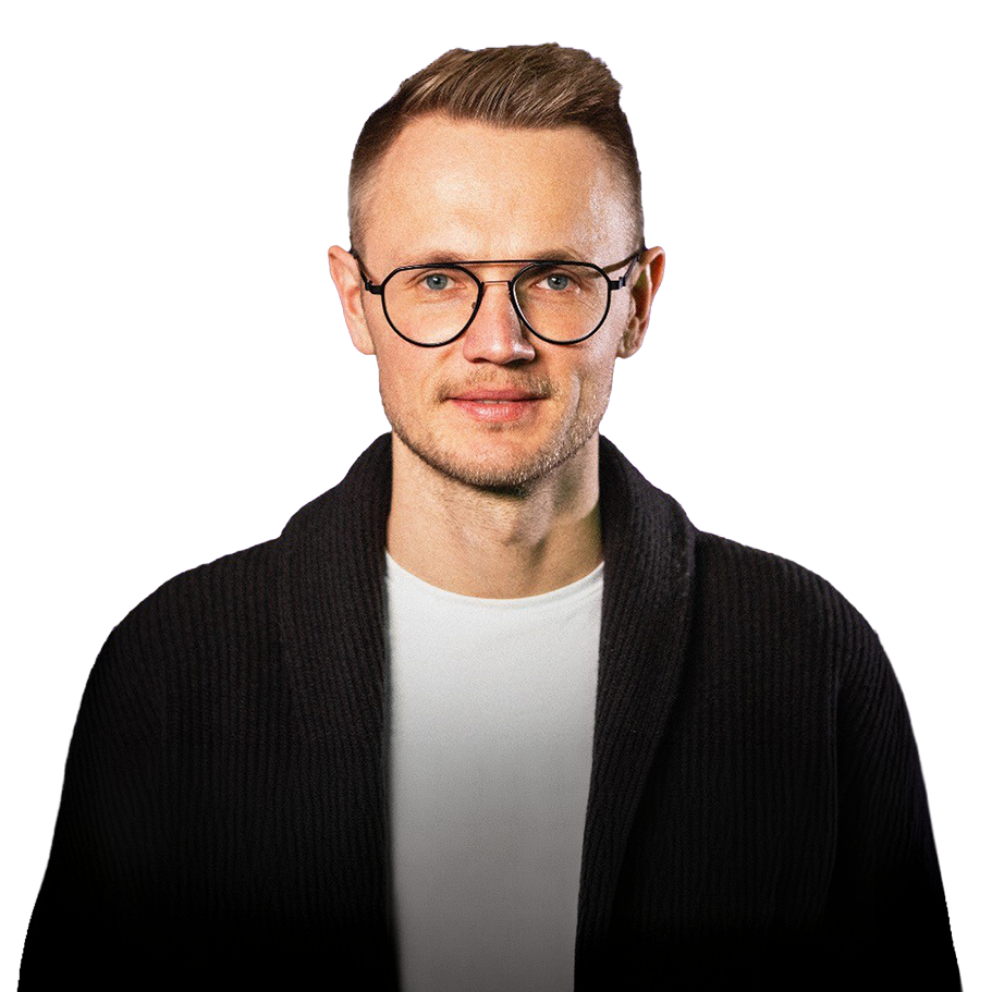 Артем Михайлов